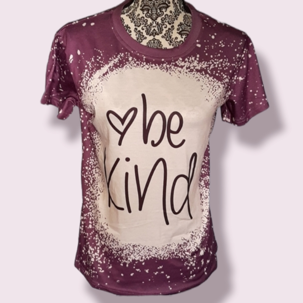Be Kind Graphic Tee